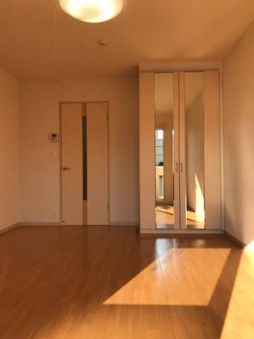 ワイズ パラシオン 室内写真1