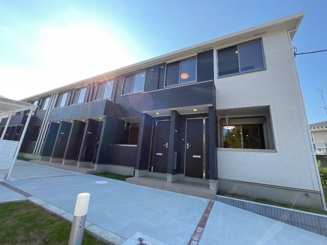シャルール 建物画像