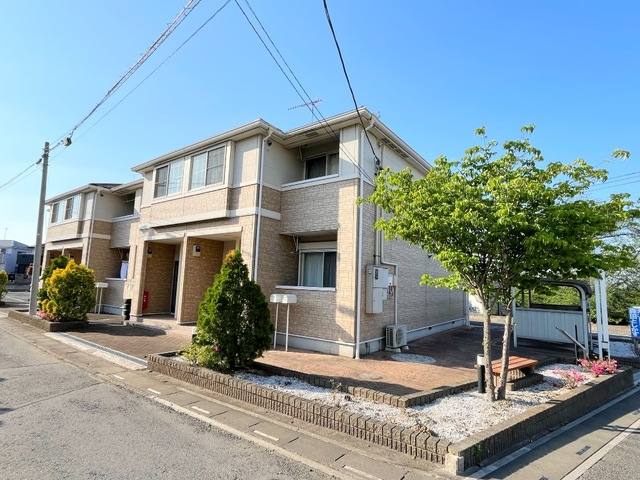 トレヴィ 建物画像