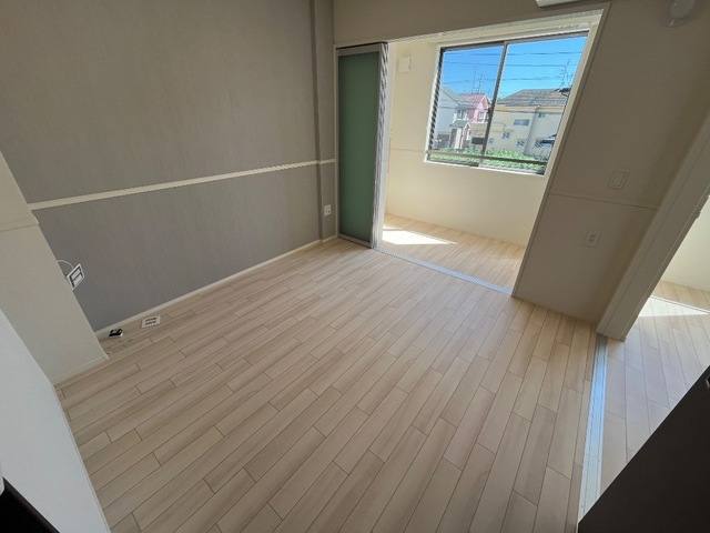 サンライズＥ 室内写真1