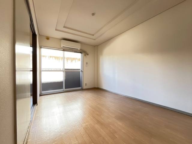 コートプレイス Ｅａｓｔ Ｗｅｓｔ 室内写真1
