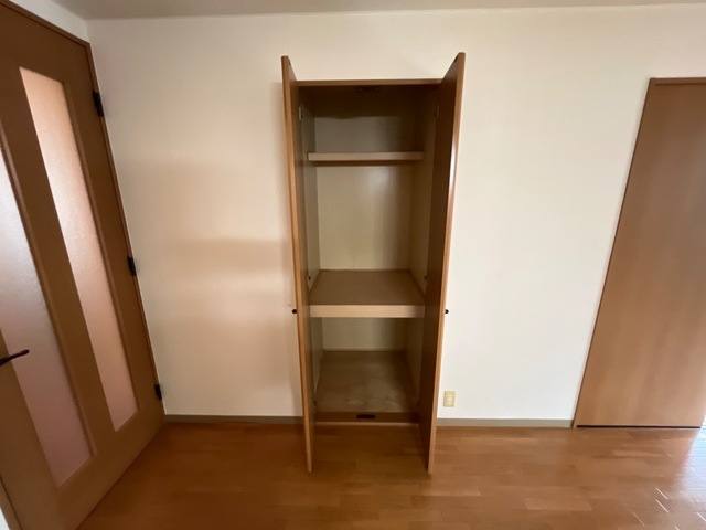 オリンピアＥ 室内写真4
