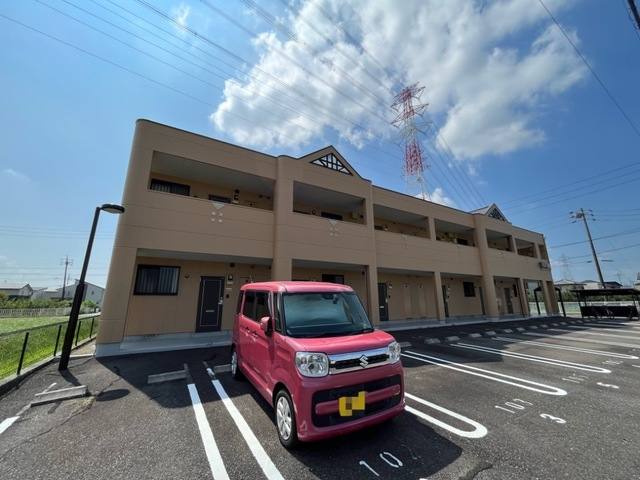 スプリング デザイアー 室内写真2