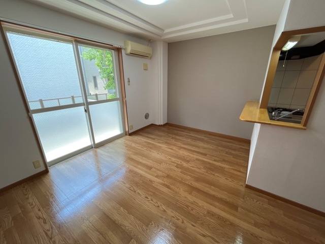 ローズガーデン長塚Ⅱ 室内写真1