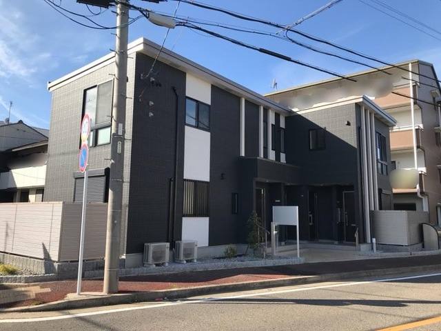 アジュシカ 建物画像