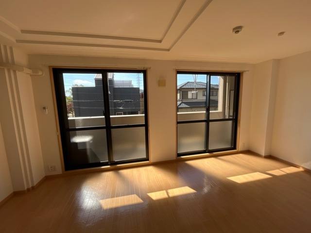 ミロワール赤坪 室内写真1
