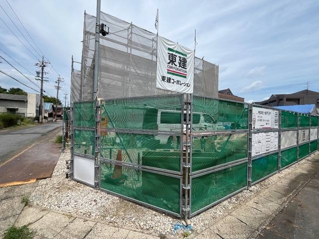 シャルール 建物画像