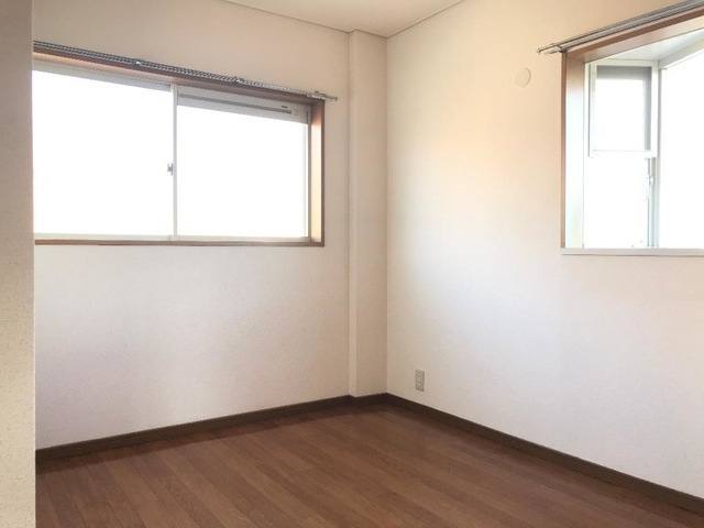 コンフォール久華Ⅱ 室内写真1