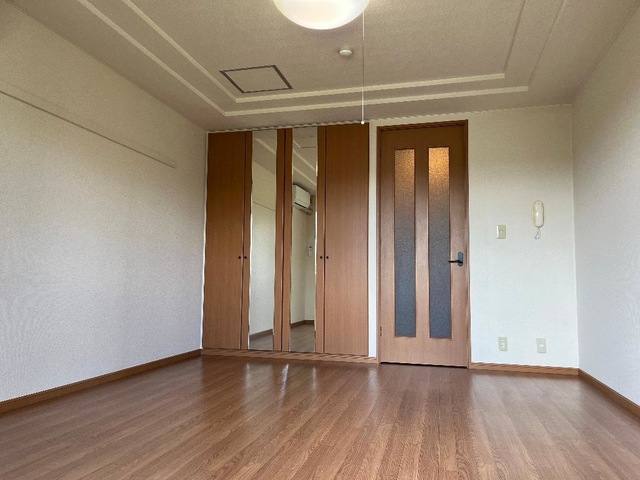 クレストールコート 室内写真1