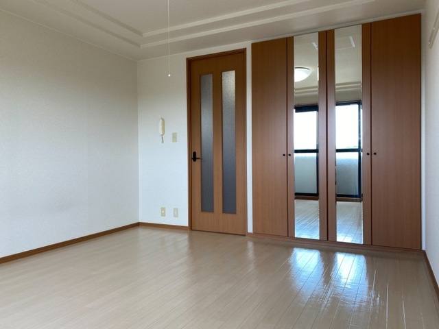 クレストールコート 室内写真1