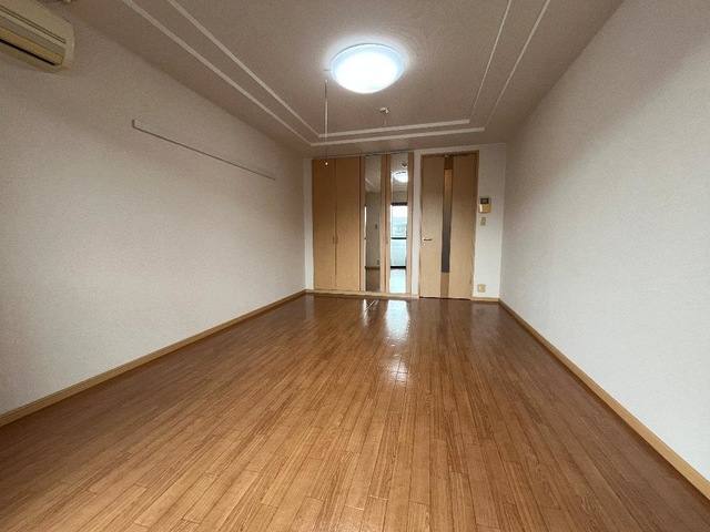 シャトレーン幸世館 室内写真1