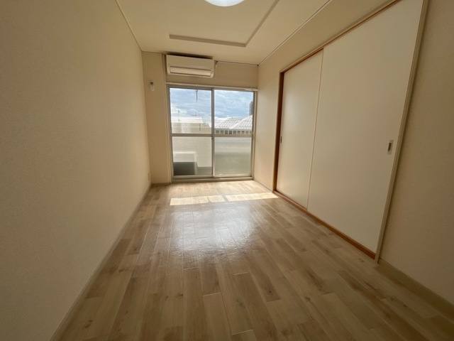 メゾンオクムラ 室内写真1