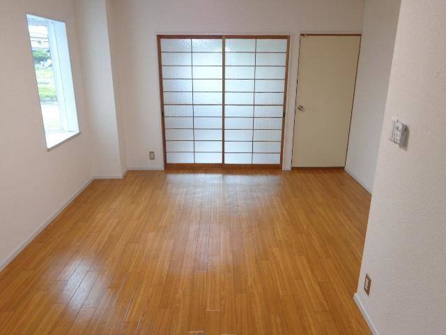 ソレイユ新舞子 室内写真1