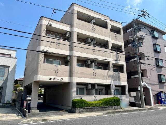 カドーラ