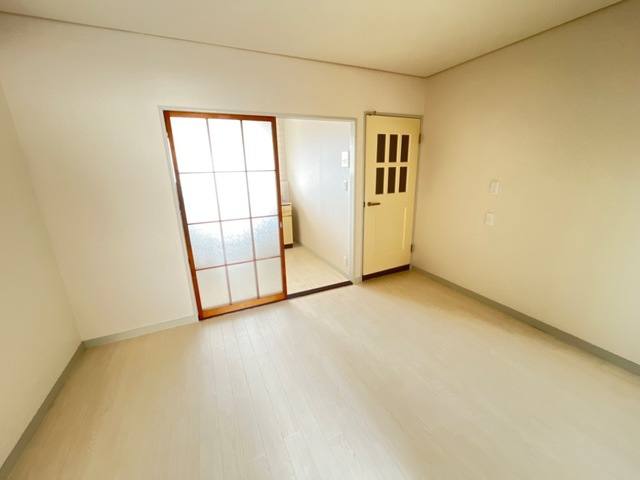ゴールデンハイツ 室内写真1