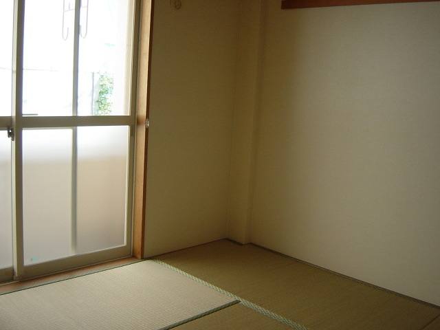 パレスさくらB 室内写真1