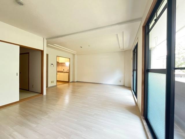 スカイヒルズ新道出 室内写真1