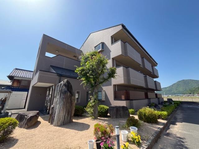 グランシャリオ氷上２番館 建物画像