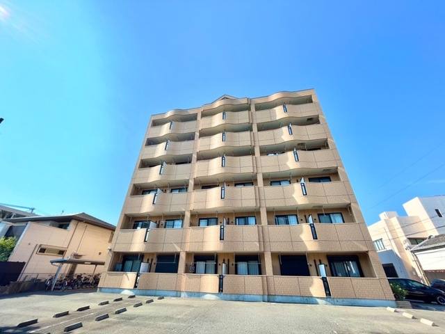 リッチ＆フォース 建物画像