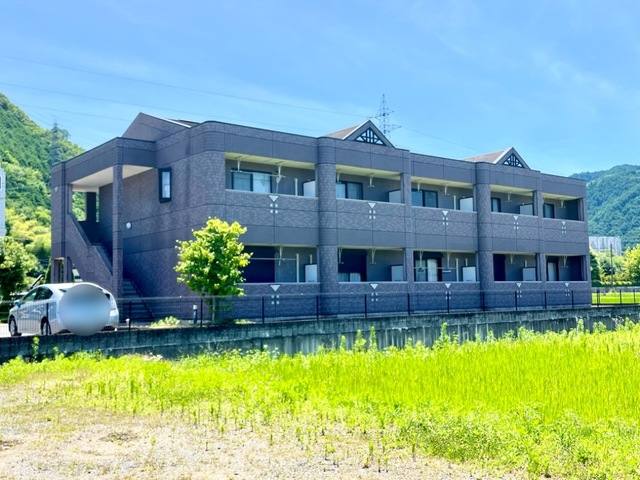 ロワール 建物画像