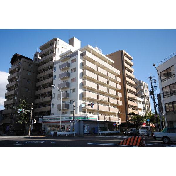 アベニュー泉 建物画像