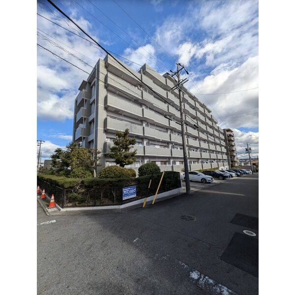 アルカディア長久手 建物画像