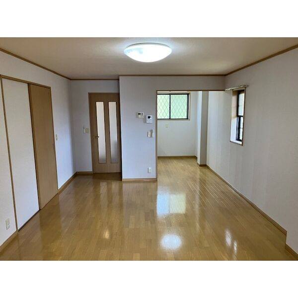 シティルネッサンス久居Ⅰ・Ⅱ 室内写真1