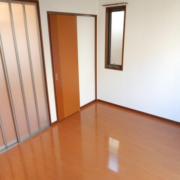 エステート旭 室内写真1