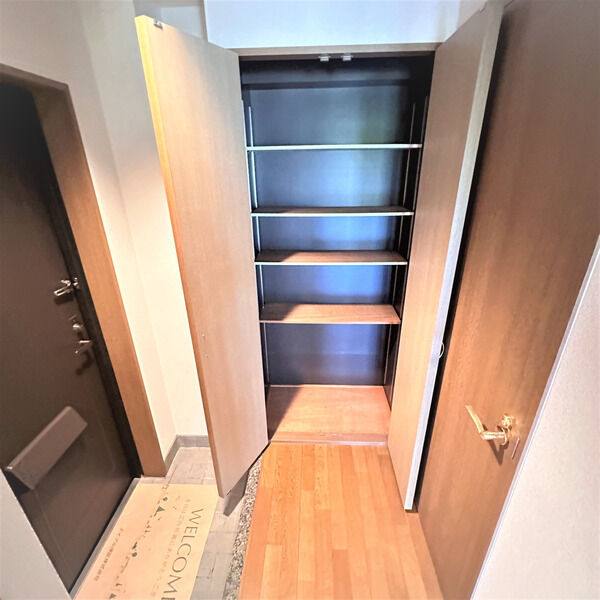 秀明館 室内写真8