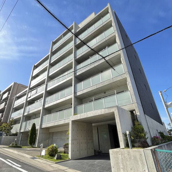 The West Oak 建物画像
