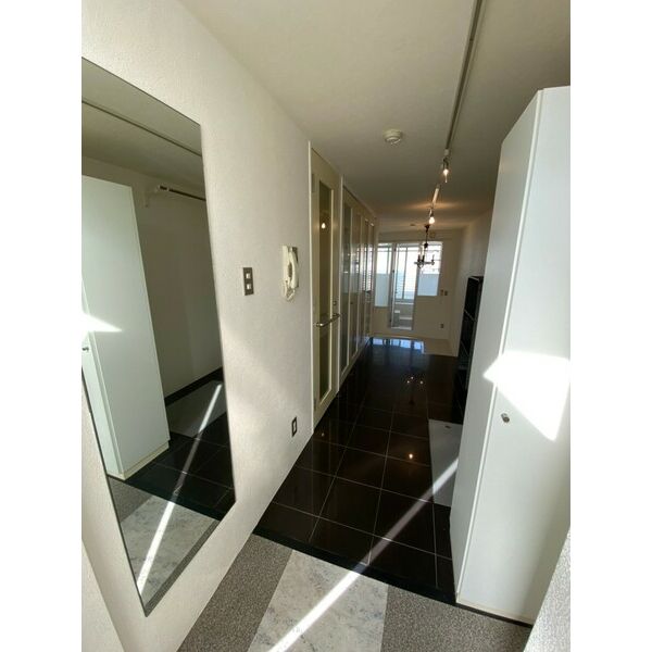 U residence 弁天町 室内写真1