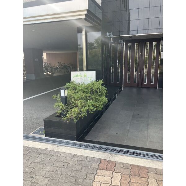 パレ・ドゥ鶴見緑地