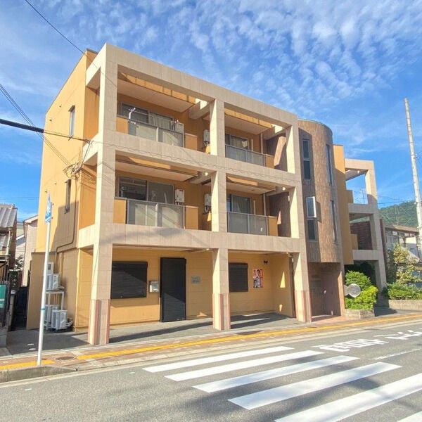 メゾン・ドゥ・ロン 建物画像