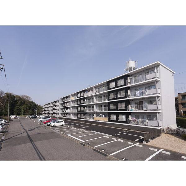 なるみグリーンコーポ 建物画像
