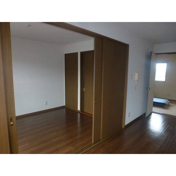 ガーデンヒルズ 室内写真3