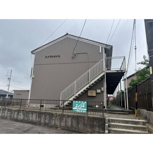 ハイツ・トリイ　A棟