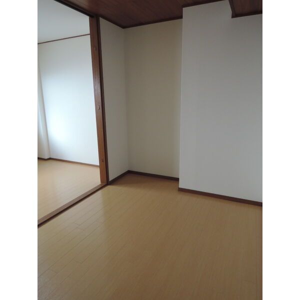 シャトーラベニア中町 室内写真10