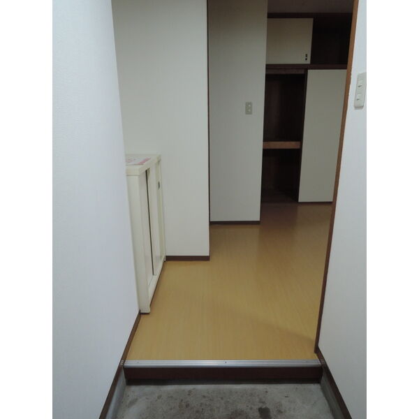 シャトーラベニア中町 室内写真1