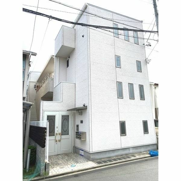 White House 101(3層スキップフロア)号室
