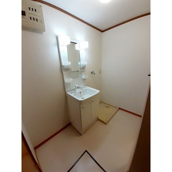 ヴェルナール谷八木 室内写真6