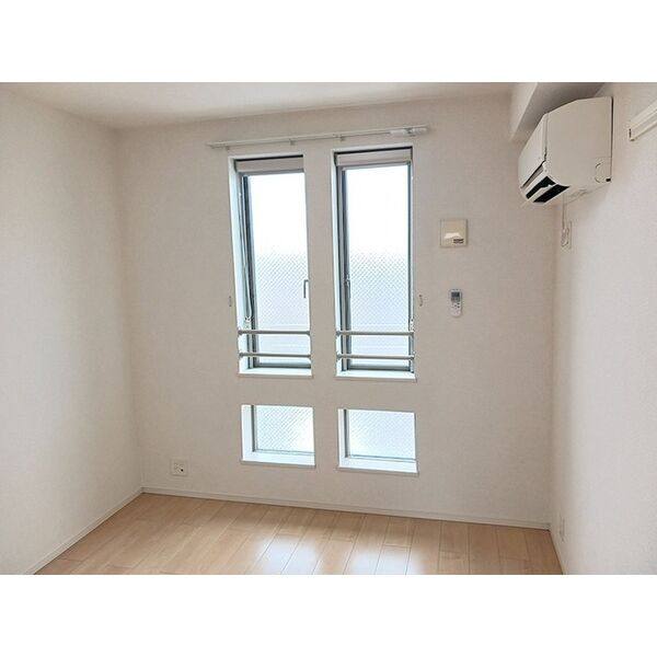 YK　PLACE 室内写真5