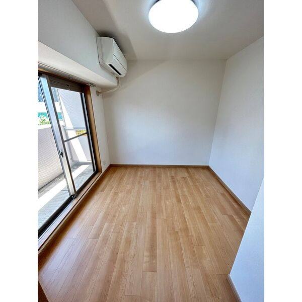 アーバンフラッツ新栄 室内写真1