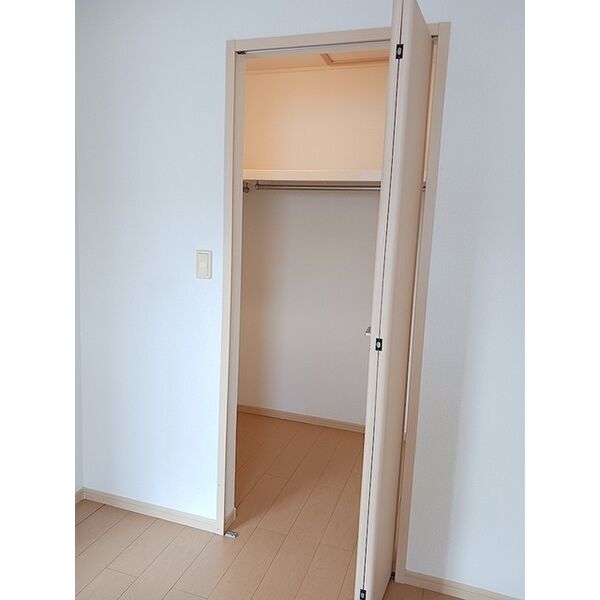 サンリットヒルズA 室内写真8