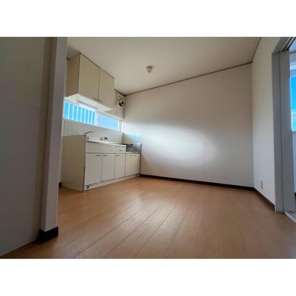 エステートピア築山二番館 室内写真1