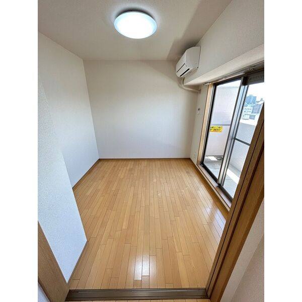 アーバンフラッツ新栄 室内写真1