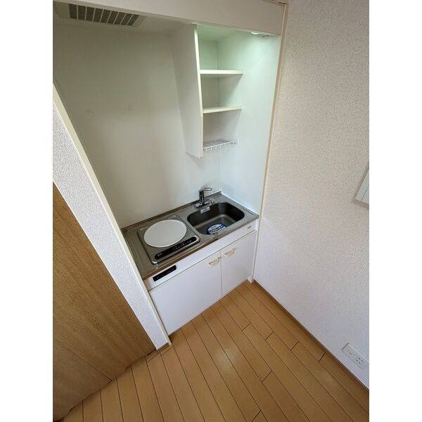 アーバンフラッツ新栄 室内写真3