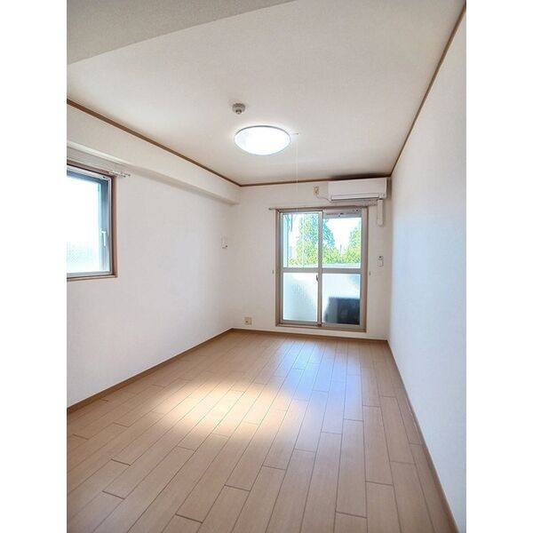 グランツ丸の内 室内写真1