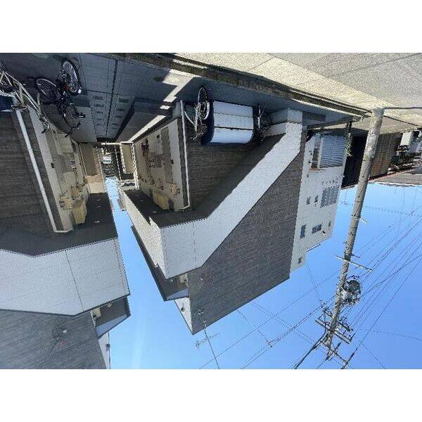 LA TACHE I(ラターシュワン) 建物画像
