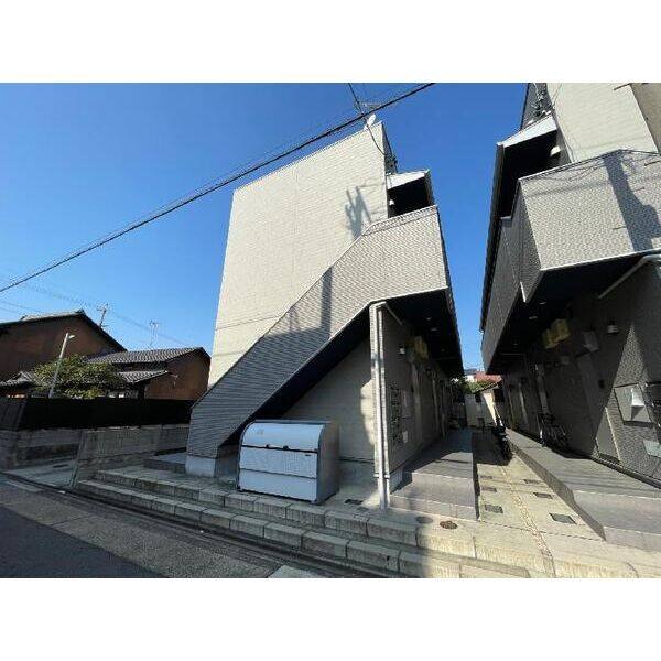 tres五女子(トレスゴニョシ) 建物画像