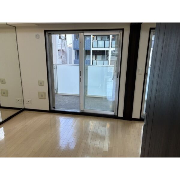 エステムコート南堀江 II レアリス 室内写真1